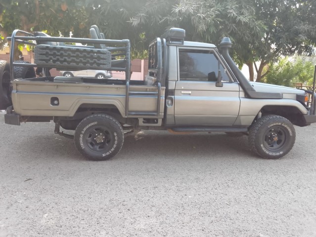Venda TOYOTA LAND CRUISER | HZ