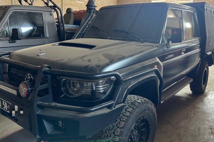 Venda TOYOTA LAND CRUISER | HZ CABINE DUPLA (V8)