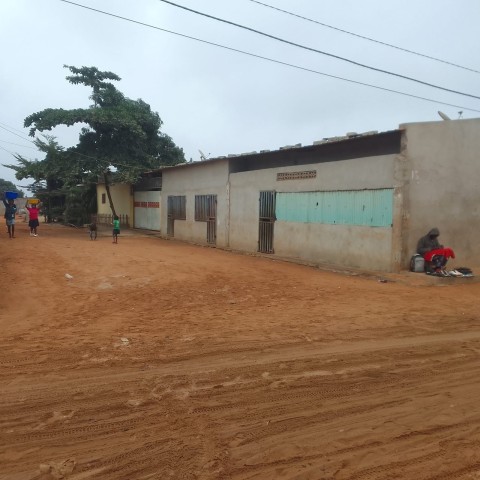 Venda OPORTUNIDADE DE CASA EM VIANA NO KM-30