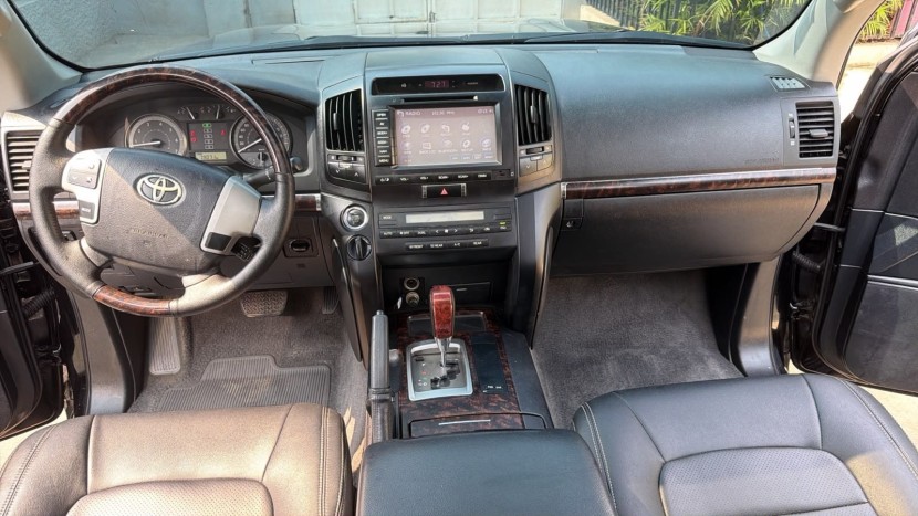 Venda TOYOTA LAND CRUISER | GXR 5.7