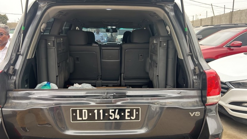 Venda TOYOTA LAND CRUISER (GXR)