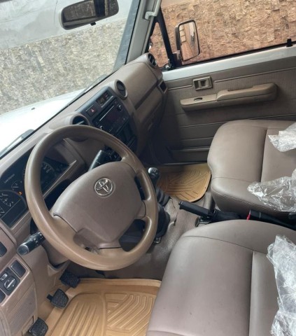 Venda TOYOTA LAND CRUISER | HZ CABINE SIMPLES