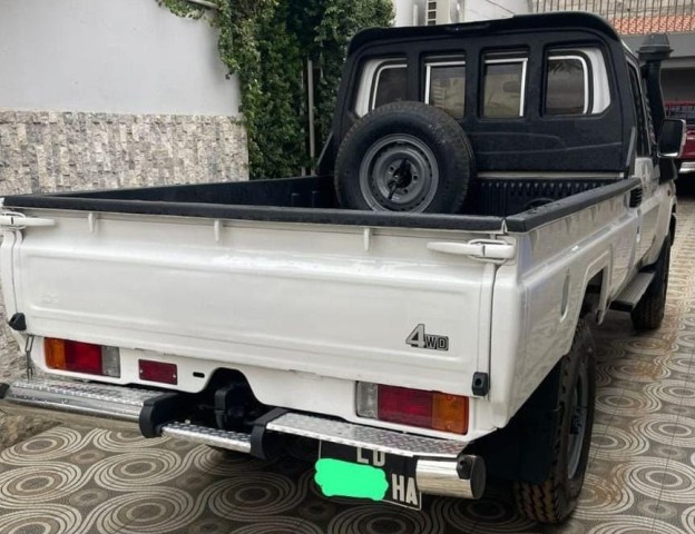 Venda TOYOTA LAND CRUISER | HZ CABINE SIMPLES