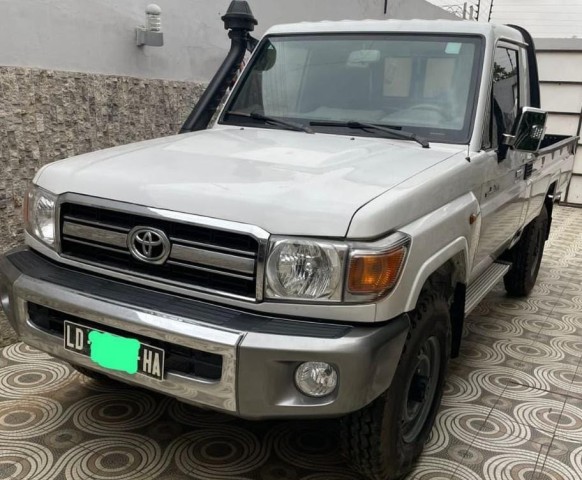 Venda TOYOTA LAND CRUISER | HZ CABINE SIMPLES