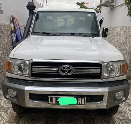 Venda TOYOTA LAND CRUISER | HZ CABINE SIMPLES