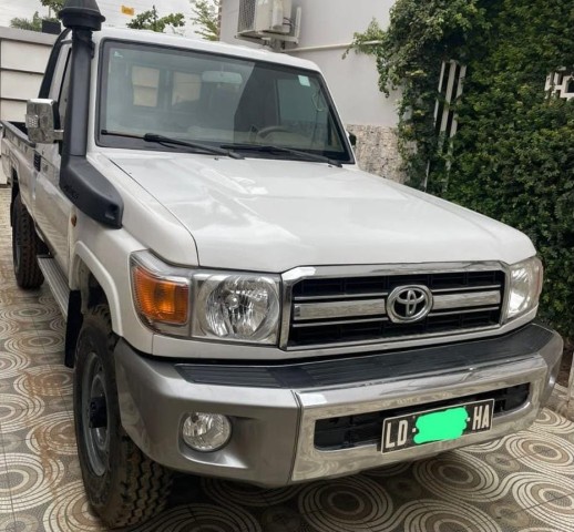 Venda TOYOTA LAND CRUISER | HZ CABINE SIMPLES