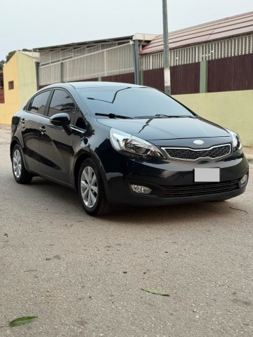Venda Kia Rio de Mala Full Option