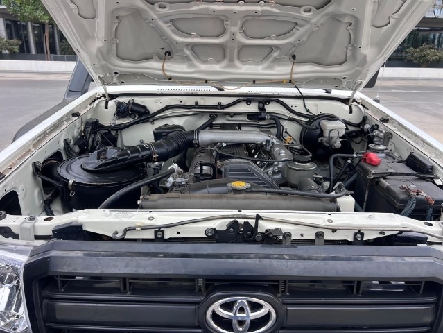 Venda TOYOTA LAND CRUISER | HZ (CABINE DUPLA)