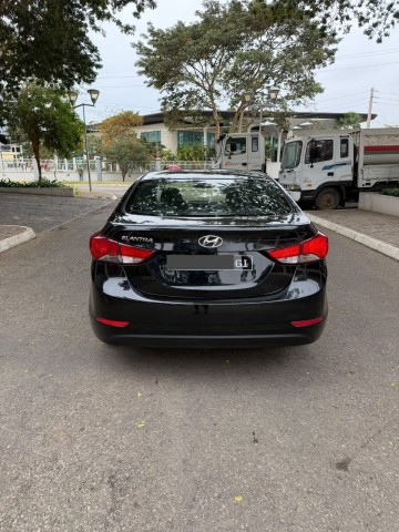 Venda HYUNDAI ELANTRA