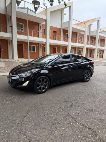 Venda HYUNDAI ELANTRA