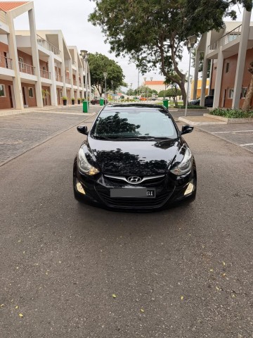 Venda HYUNDAI ELANTRA