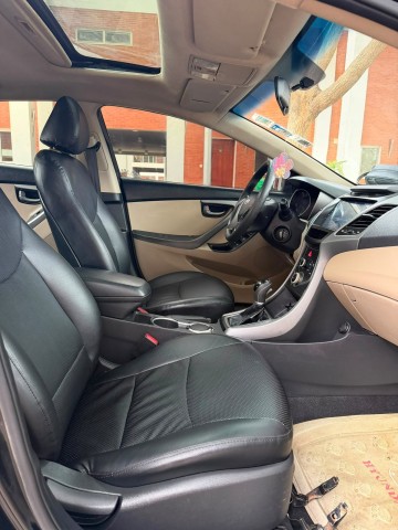 Venda HYUNDAI ELANTRA