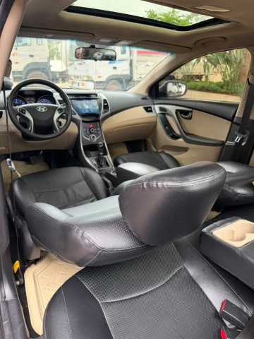 Venda HYUNDAI ELANTRA