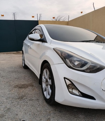 Venda HYUNDAI ELANTRA