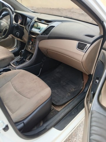 Venda HYUNDAI ELANTRA