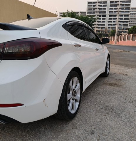 Venda HYUNDAI ELANTRA