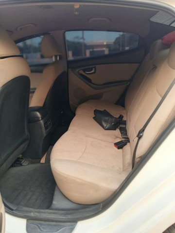 Venda HYUNDAI ELANTRA