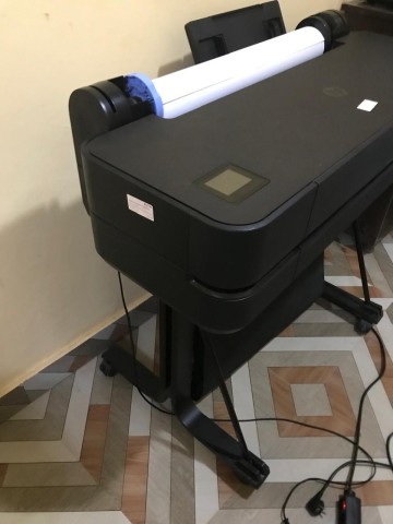 Venda PLOTTER HP DESIGNJET T630 A1, A2, A3, A4 com base de apoio