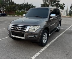 A venda MITSUBISHI PAJERO