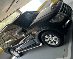 A venda MITSUBISHI PAJERO