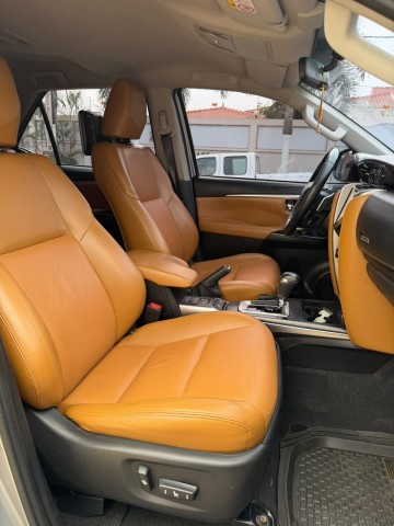 Venda TOYOTA FORTUNER