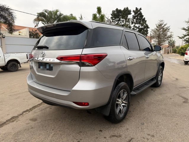 Venda TOYOTA FORTUNER