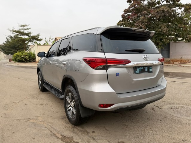 Venda TOYOTA FORTUNER