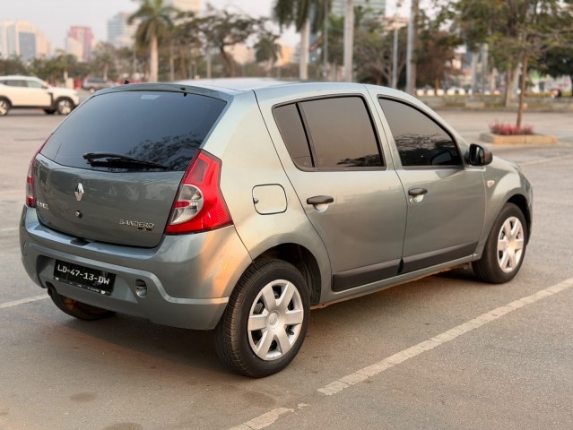 Venda Renault Sandero impecável