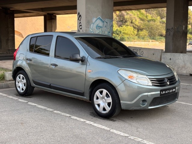 Venda Renault Sandero impecável