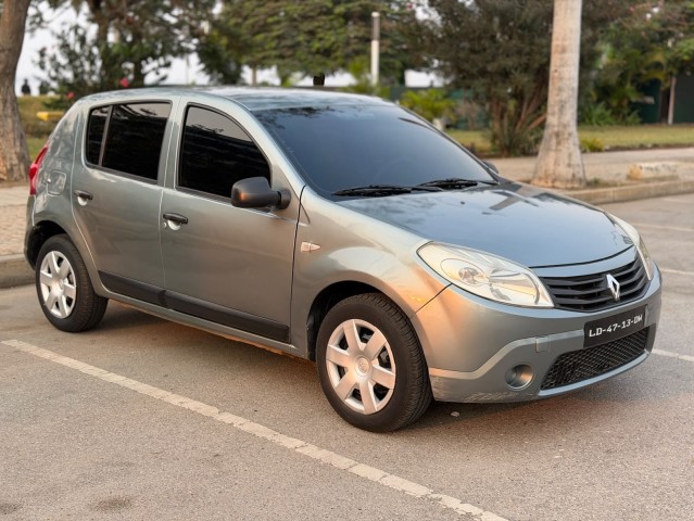 Venda Renault Sandero impecável