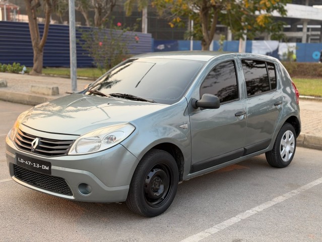 Venda Renault Sandero impecável