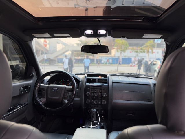Venda Ford escape impecável