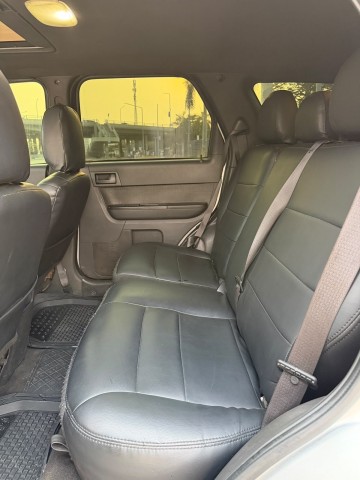 Venda Ford escape impecável