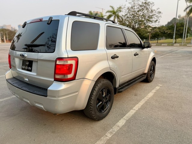 Venda Ford escape impecável