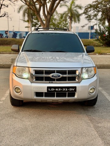 Venda Ford escape impecável