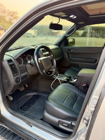 Venda Ford escape impecável