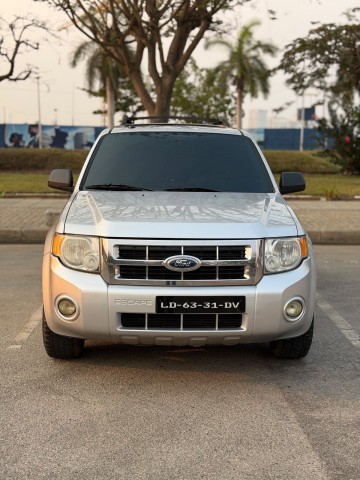 Venda Ford escape impecável