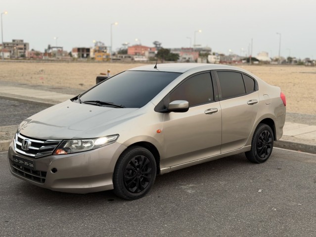 Venda Honda City limpo