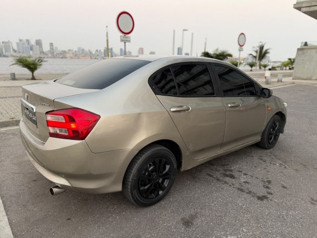 Venda Honda City limpo