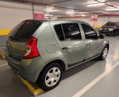 Anúncio Renault Sandero limpo