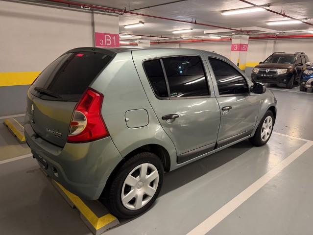 Venda Renault Sandero limpo