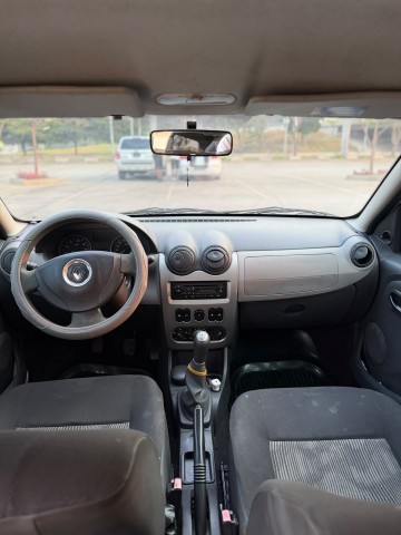 Venda Renault Sandero limpo