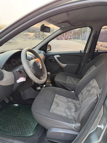Venda Renault Sandero limpo