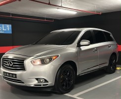 Anúncio Infiniti Qx limpo