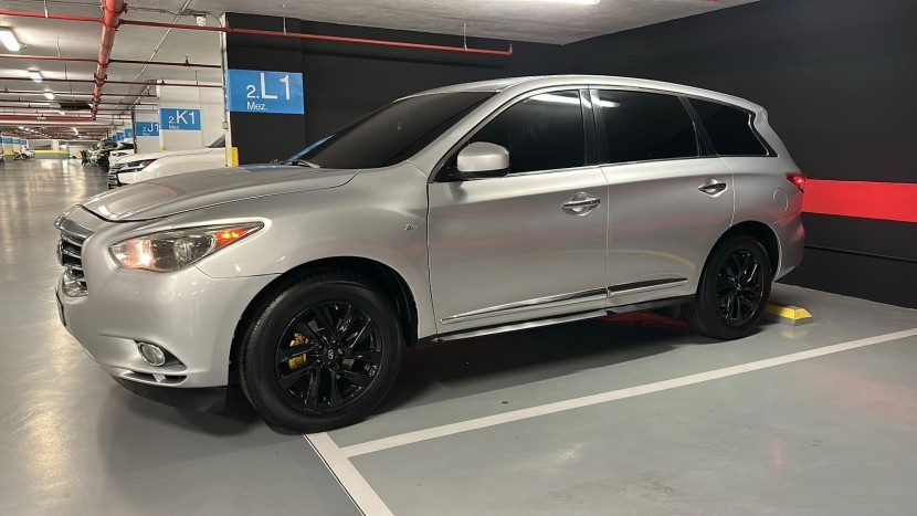 Venda Infiniti Qx limpo