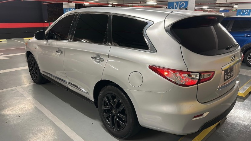 Venda Infiniti Qx limpo