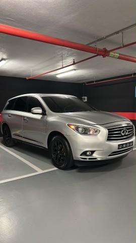 Venda Infiniti Qx limpo