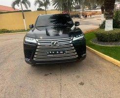 A venda LEXUS LX600