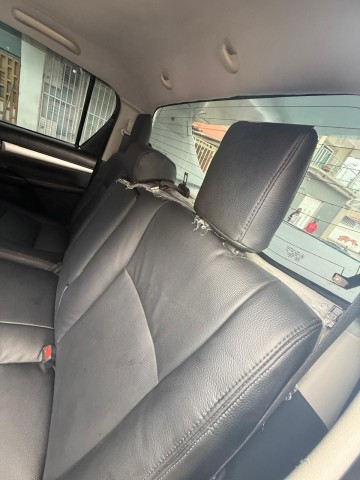 Venda Toyota Hilux - 2020