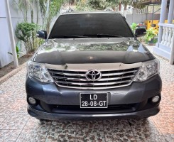 A venda Toyota Fortuner - 2015
